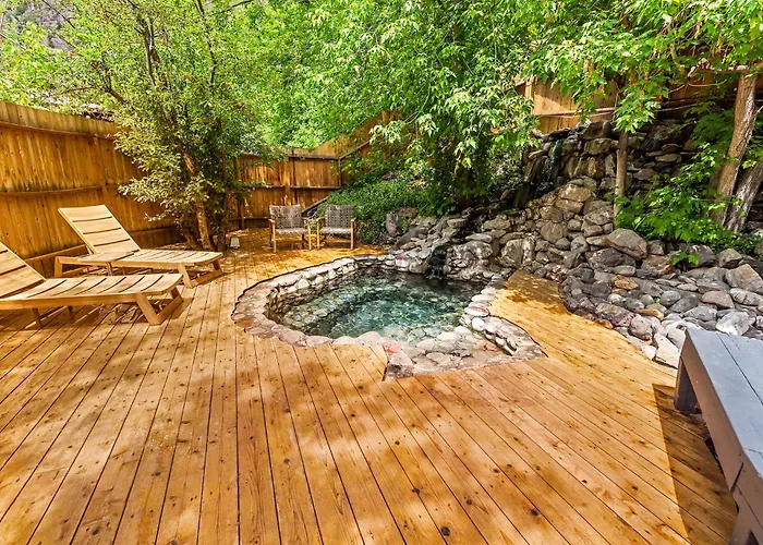 Wiesbaden Hot Springs Hotel & Spa